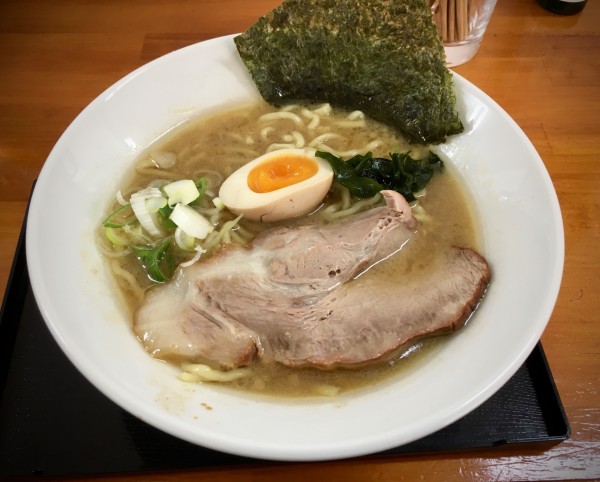 「豚骨らーめん(800-100¥)」@ラーメンあや 2号店の写真