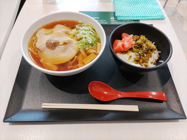 「醤油ラーメン（明太高菜ご飯セット１０９０円）」@海老名 麺's ROADの写真