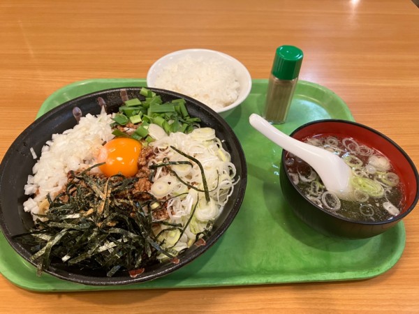 「永遠の超スタミナまぜそば830円（税別）」@萬来 春日部店の写真