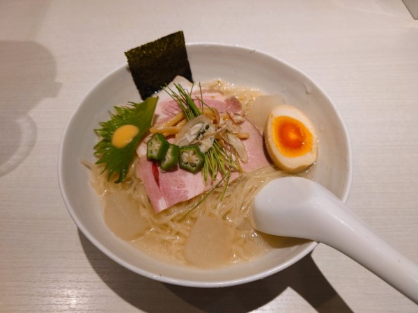 「【限定】宍道湖しじみ 冷やし塩らーめん」@淡麗拉麺 己巳の写真