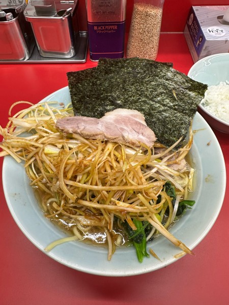 「特製ネギらーめん(中)+肉カス」@家系らーめん 武将家の写真