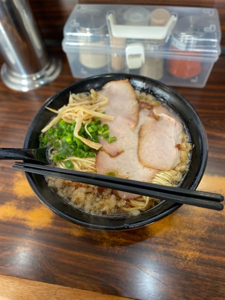 「背脂醤油ラーメン大盛」@尾道ラーメン ほんてんの写真