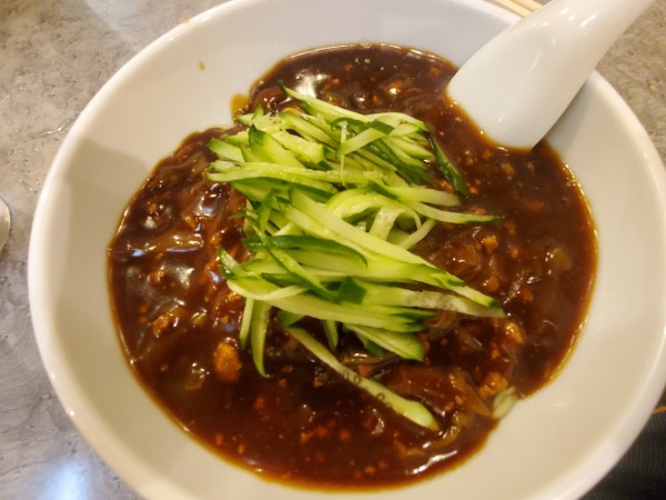 「ジャージャー麺７００円」@盛香園 上大岡店の写真