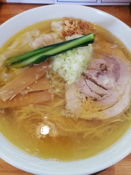 「塩ワンタン麺」@心麺の写真