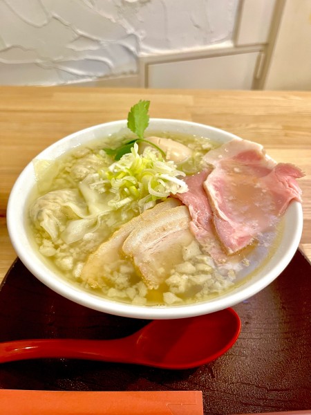 「背脂特製そば【TP】チャーシュー丼」@手打ち正麺 Hachimitsuの写真