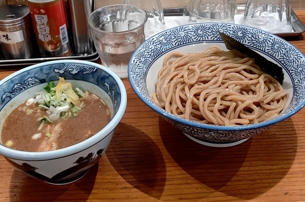 「濃厚つけ麺 胚芽麺 890円」@道玄坂マンモスの写真