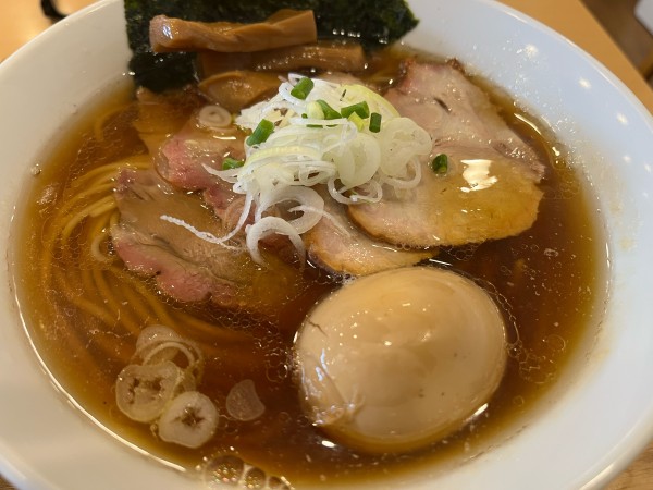 「淡麗醤油」@麺道 ひとひらの写真