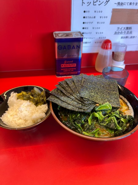 「ラーメン並　ほうれん草　海苔」@家系ラーメン 佐々喜家の写真