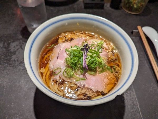 「レギュラー900円」@駄目な隣人 新宿店の写真