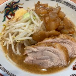 ミニラーメン(850円)　ヤサイ少なめ　ニンニク　アブラ少し