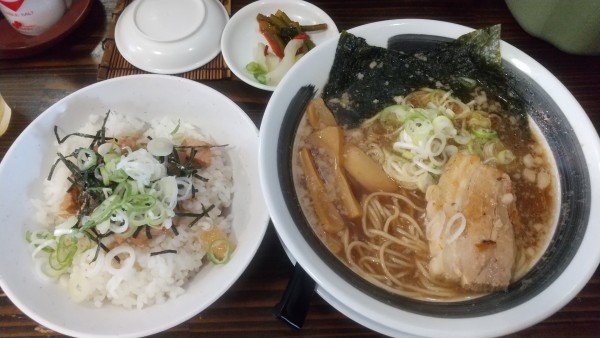 「醤油759円、豚めしランチ132円」@ばり馬 鳥取トリニティモール店の写真