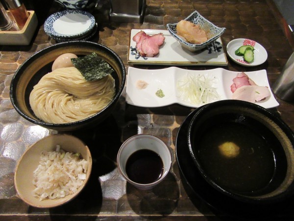 「限定　昆布水つけ麺（１２００円）＋特級肉増し２５０円」@特級鶏蕎麦 龍介の写真