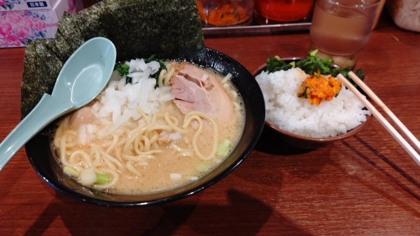 「醤油ラーメン」@横浜家系ラーメン 極味家 北浦和駅前店の写真