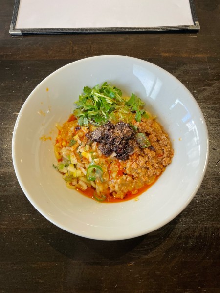 「汁なし麻辣担々麺(970円)」@野方餃子の写真