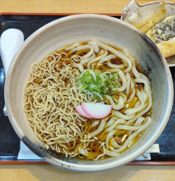 「ころチャンポン＋天ぷら 870円」@麺ハウス松岡の写真