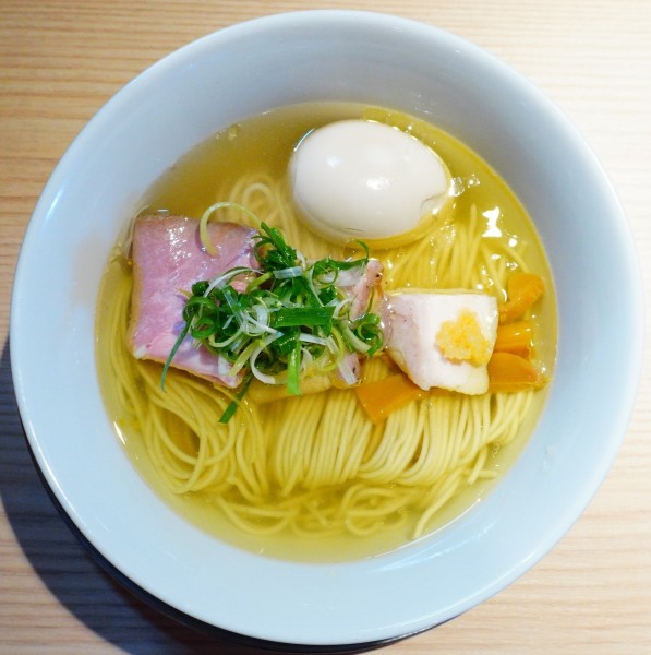 「味玉塩そば」@麺道 麒麟児の写真