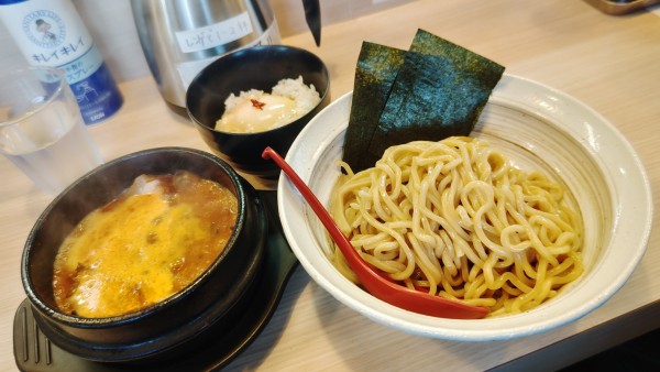 「辛つけ麺３辛１１００円＆たれかけ半熟たまごめし２００円」@つけ麺 うまづらの写真