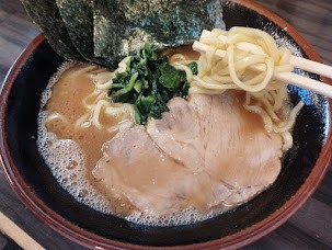 「並盛ラーメン(ふつう)(700)」@横浜家系らーめん 武術家の写真
