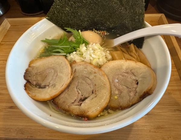 「塩らぁめん全部のせ1200円」@らぁめん 麺彩家の写真