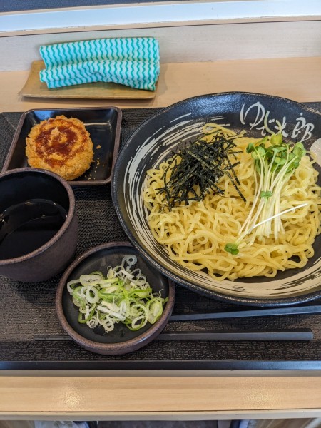 「朝ら〜（冷）＋コロッケ」@ゆで太郎 入間宮寺店の写真