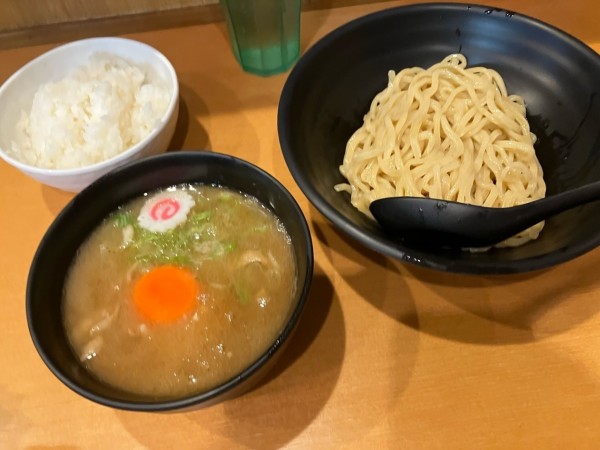 「肉玉つけ麺1000円（200g ニンニクあり、ライス）」@肉玉蕎麦 おとど 北松戸総本山の写真