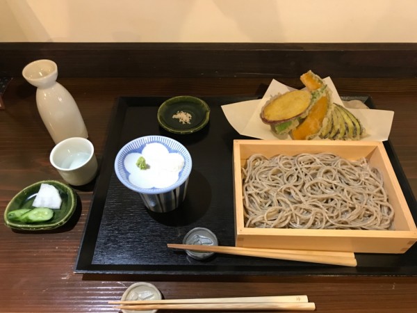 「野菜の天ぷらとせいろ 十割（1,750円）」@そば切り まる伍の写真