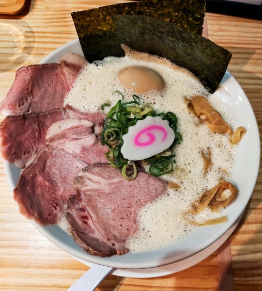 「鶏そば全のせ　1100円」@鶏そば のぶるの写真