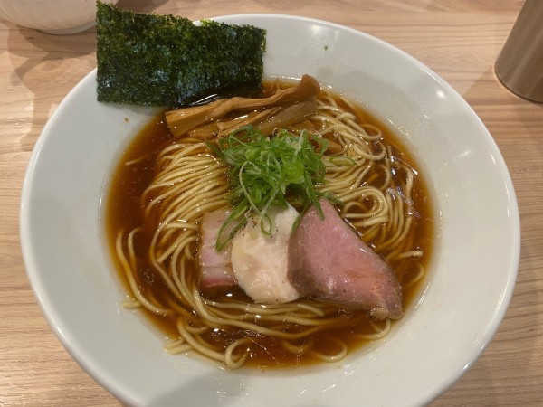 「鶏らぁ麺醤油」@麺処 にし尾の写真