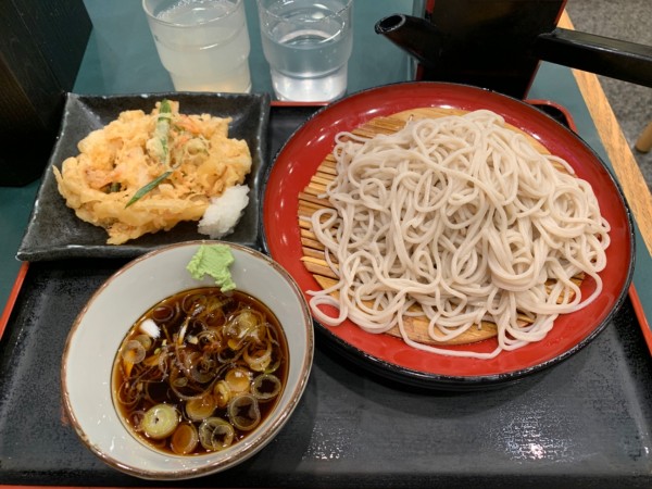 「かき揚げ大盛り 500円」@小諸そば 芝浦店の写真