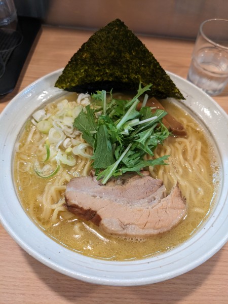「塩ラーメン➕大盛り」@旋の写真