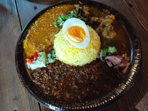 「トリプルあいがけ　１７００円　※」@スパイスプッシャー164の写真