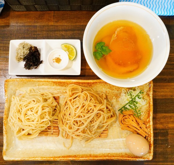 「塩つけ麺（味玉付き）」@らぁ麺  麦一粒の写真