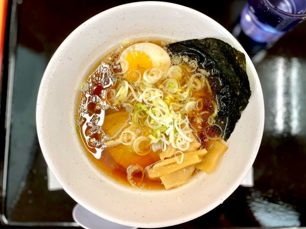 「川越醤油ラーメン 900」@道なか食堂 げんきの写真