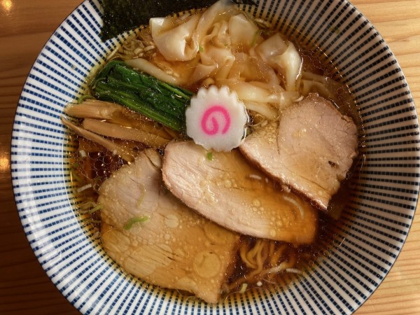 「ワンタン麺普通 980円」@白河手打中華そば 大志 ヱビスヤいわき分店の写真