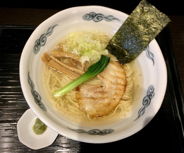 「龍のひげ塩ラーメン(850¥)」@龍のひげの写真