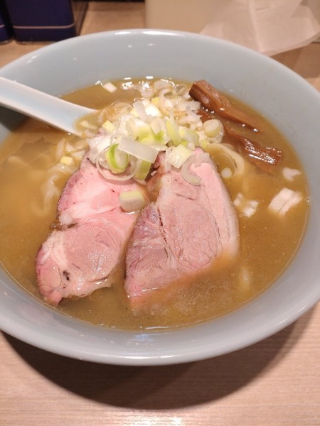 「中華そば(塩)肩ロース」@まるえ中華そばの写真