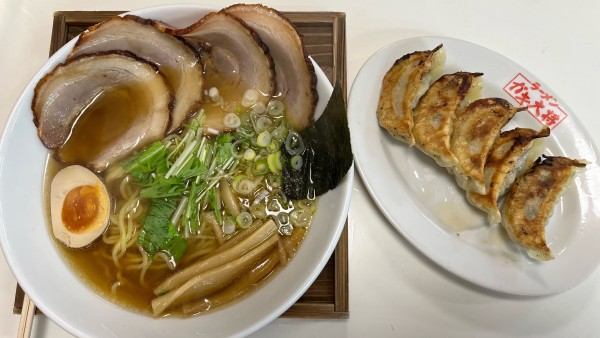 「チャーシュー麺、スタミナ餃子」@ラーメンガキ大将 谷田部店の写真