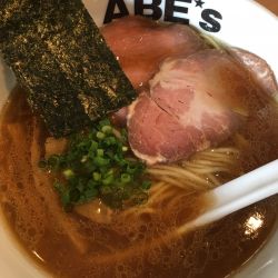 醤油らーめん（700円）