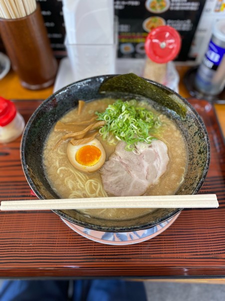 「豚骨醤油ラーメン大盛」@町楽の写真