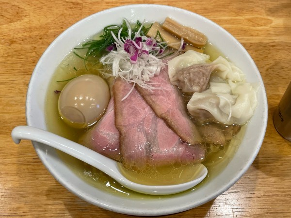 「塩丸鶏特製」@中華そば ココカラサキゑの写真