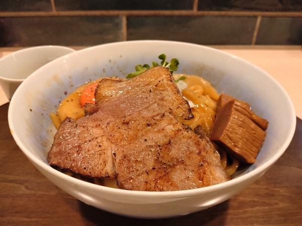 「あぶらそば　こってり鶏油」@手打麺祭 かめ囲の写真