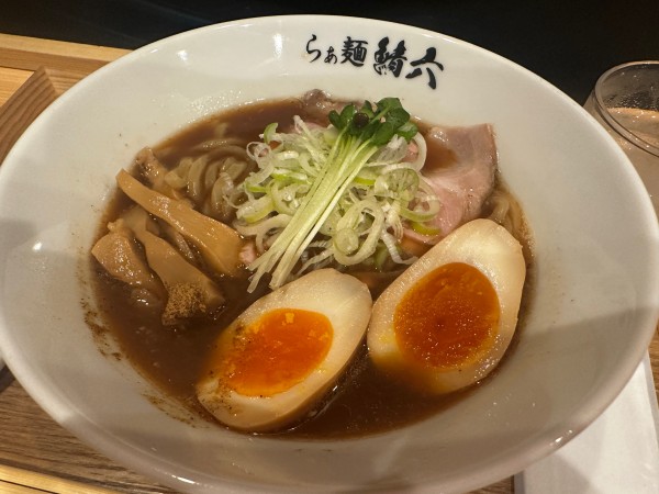 「さば醤油らぁ麺」@らぁ麺鯖六 心斎橋本店の写真