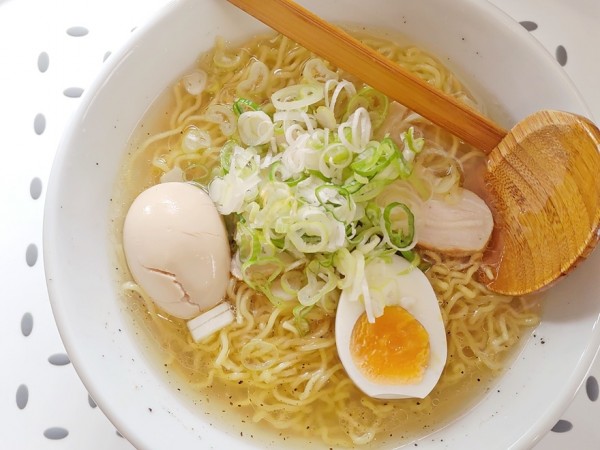 「鶏塩らあめん（大盛）＋味玉」@麺屋 悠信の写真