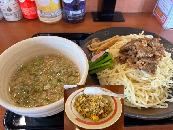 「【期間限定】背脂牛肉つけめん半炒飯セット1090円」@幸楽苑 水戸末広店の写真