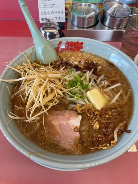 「期間限定　焦がし醤油ラーメン」@山岡家 成田店の写真