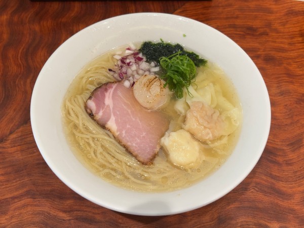 「【限定】魚介出汁の冷やし塩そば」@三馬路 東京店の写真