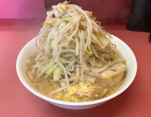 「小豚ニンニク少なめアブラ」@ラーメン二郎 ひばりヶ丘駅前店の写真