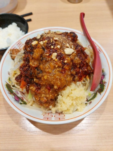 「冷やし担々まぜそば大盛＋追い飯」@鶏と魚だしのつけめん哲 溝の口店の写真