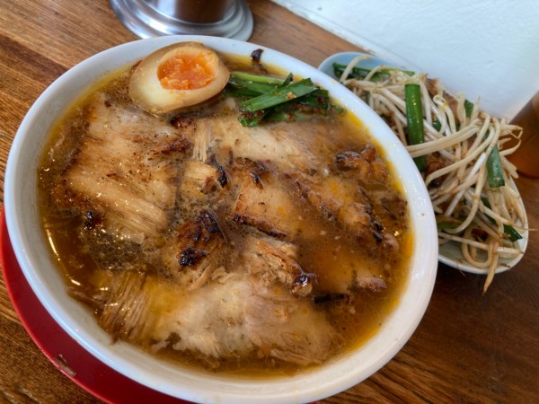 「焼豚ラーメン　900円+ベト皿　350円」@焼豚ラーメン 三條 葛飾店の写真