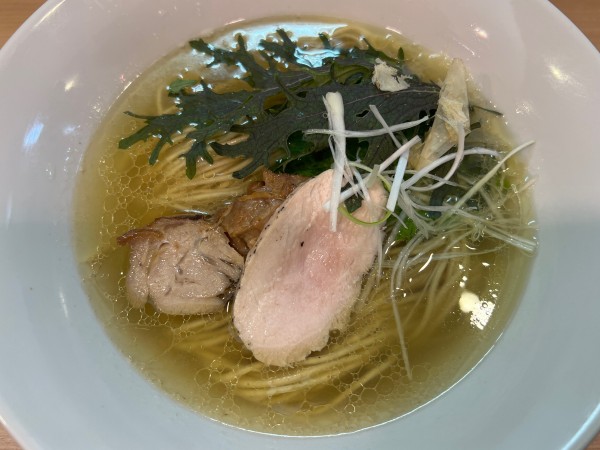 「塩らぁ麺」@そば～じゅの写真